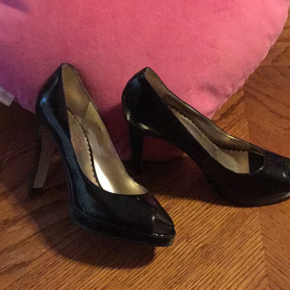 Shoes - Picture 2 of 2